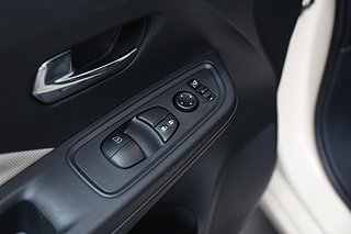 Halvkombi Nissan Micra 13 av 18
