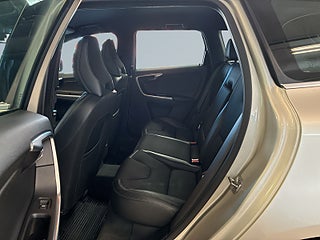Volvo XC60 D4 AWD Classic Momentum Drag Pvärme Rattvärme S&V-däck – bild 13