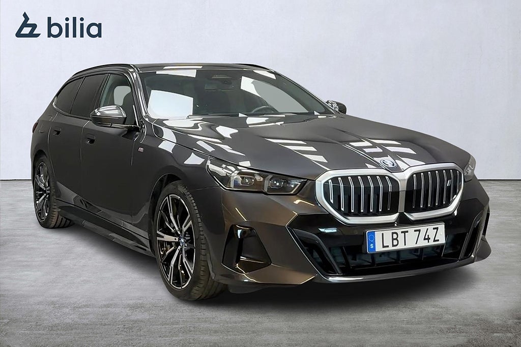 BMW i5 eDrive40 Touring/ M Sport/ Drag / HK
