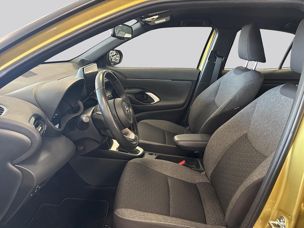 Toyota Yaris Cross Hybrid e-CVT Active Plus 1-Ägare