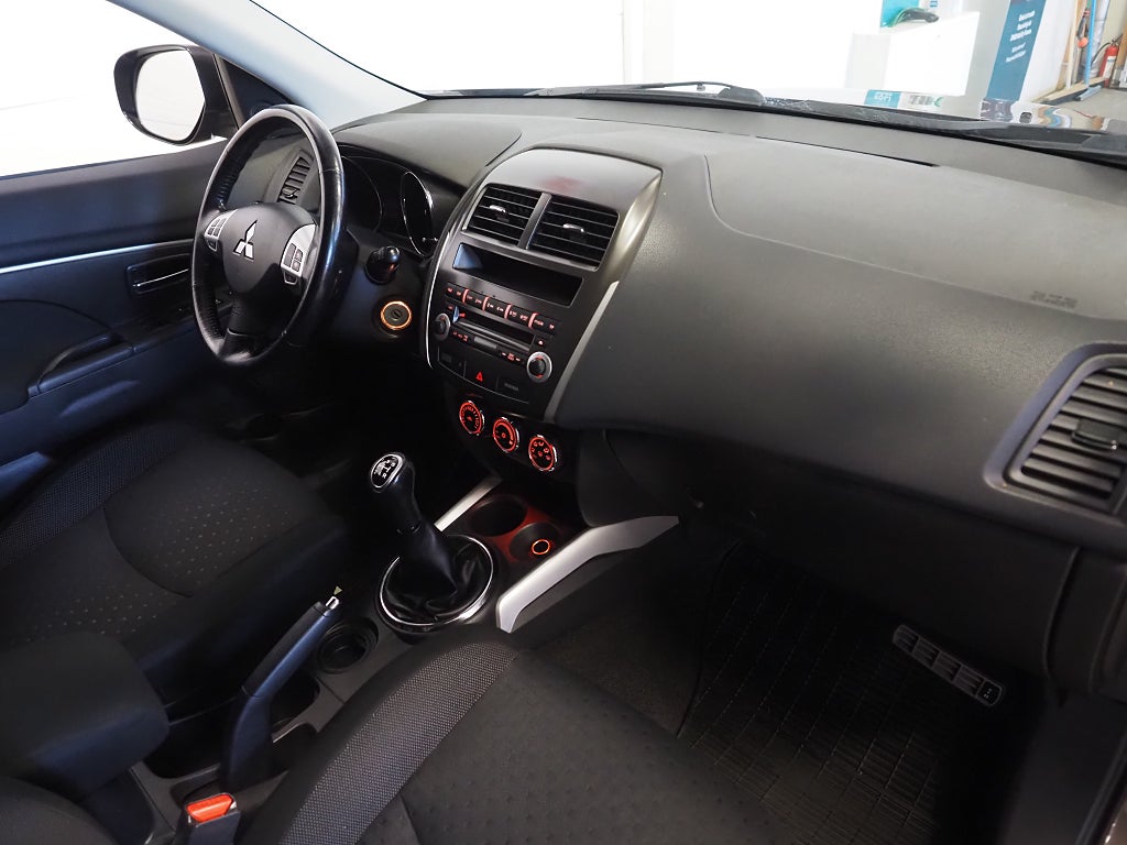 Mitsubishi ASX 1.6 MIVEC ClearTec AS&G 117hk Motorvärmare 1 Ägare 2012