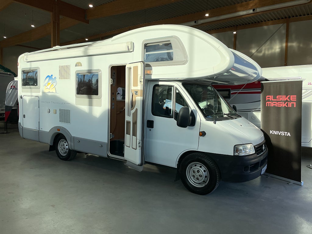 Knaus Sun TI 650 /Dubbla batterier/Fint skick/Kamera/Stödben/4 bältad