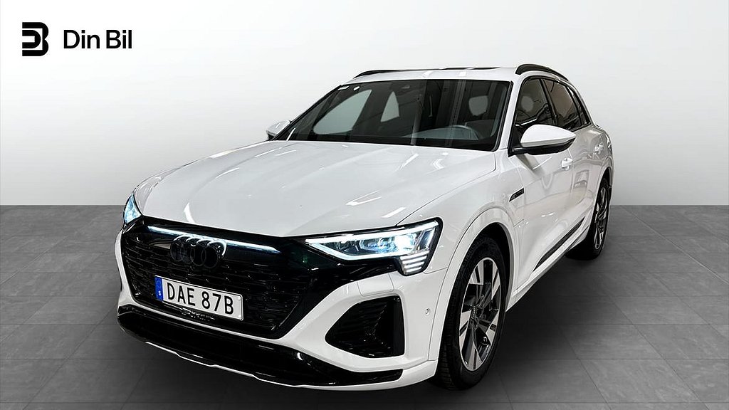 Audi Q8 55 e-tron quattro 55 quattro 408HK S-line