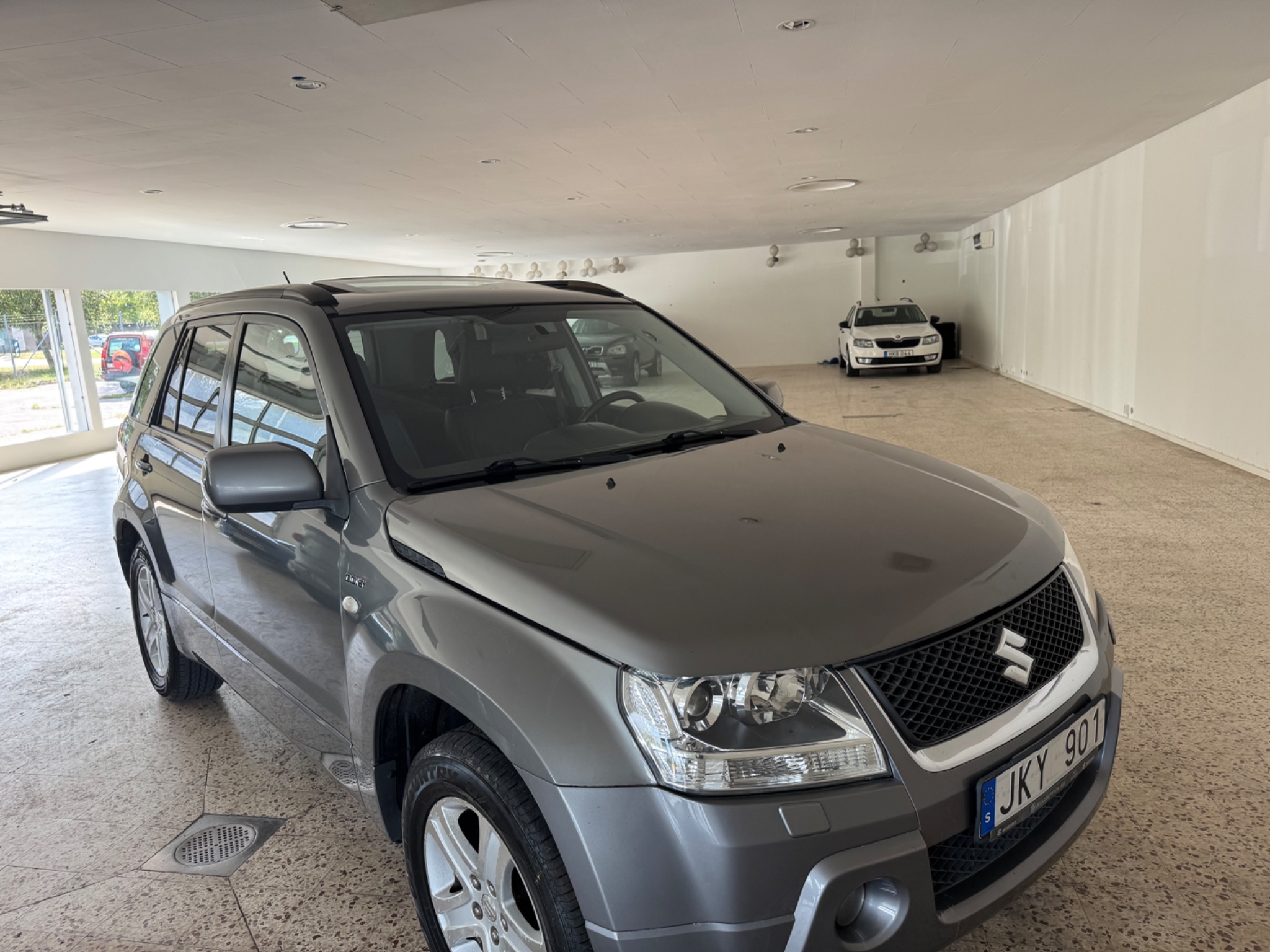Suzuki Grand Vitara 2009, bild 2/37