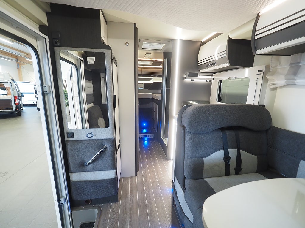 Ci Magis 84 XT 160hk Automat Långbädd Markis Taksäng Solcell 2022