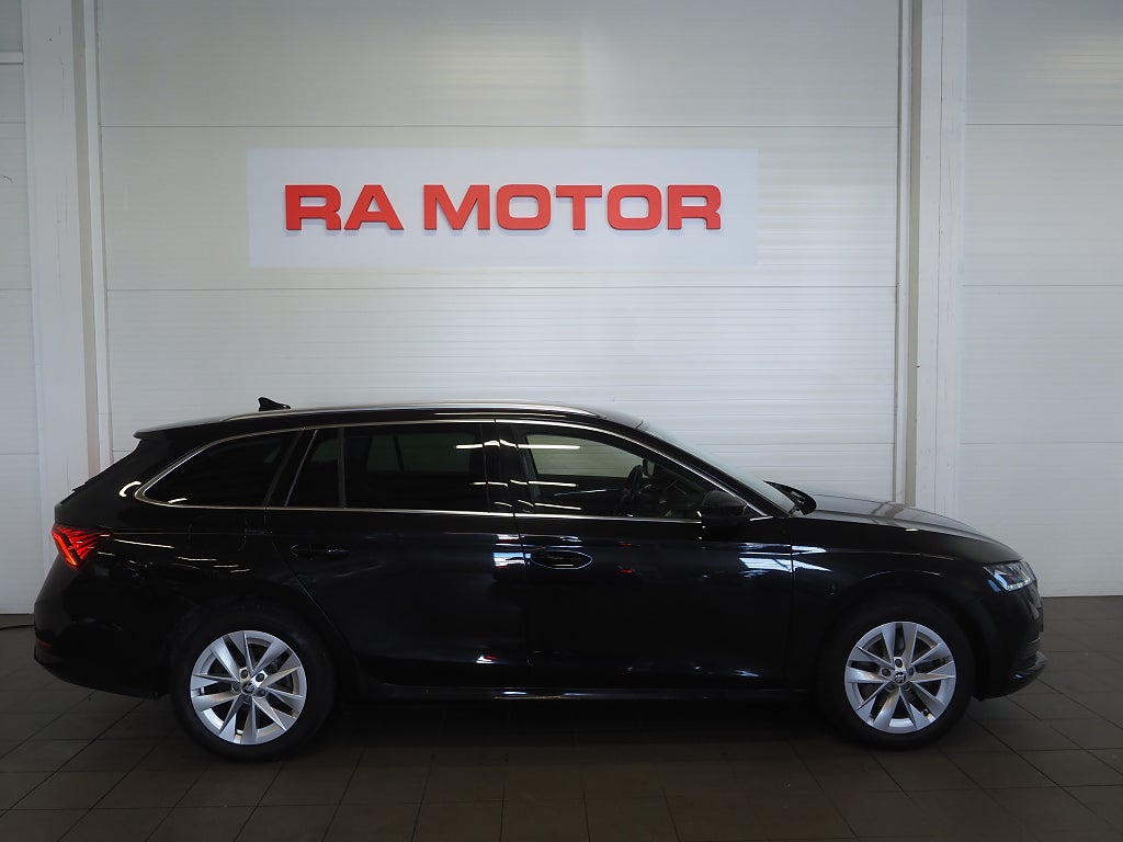 Skoda Octavia iV 204hk DSG PHEV Style | Drag | Backkamera | Värmare | 2022