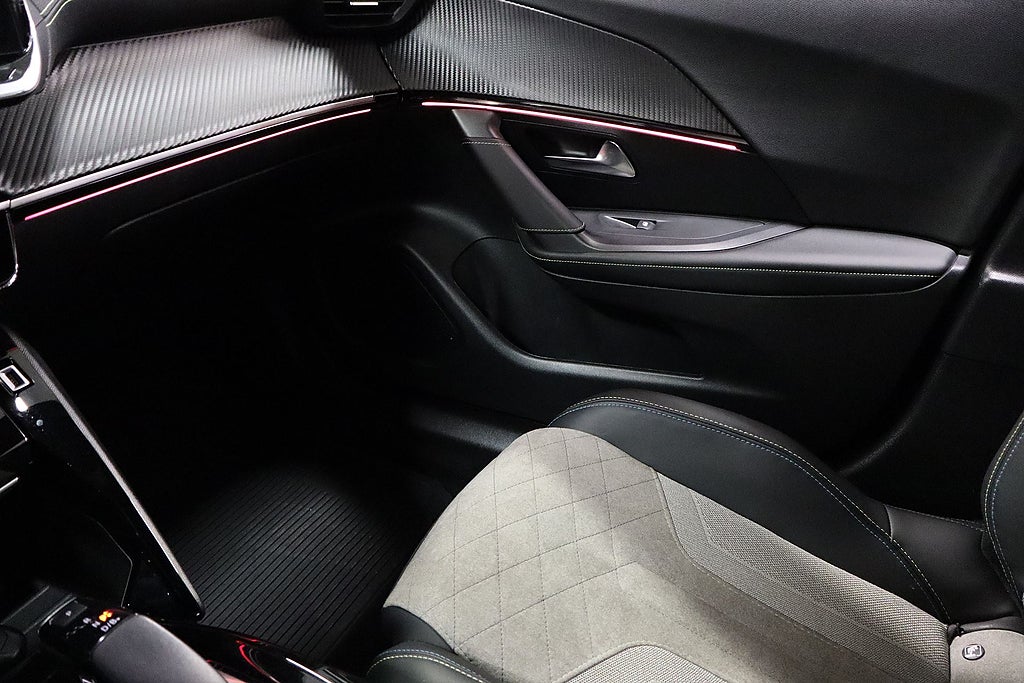 Bild på Peugeot E-2008 GT 136hk Aut - BACKKAMERA