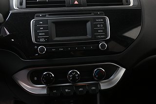Halvkombi Kia Rio 14 av 17