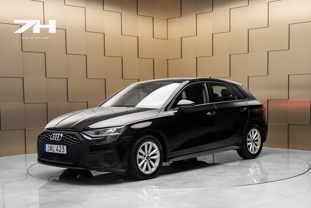 Audi A3 Sportback 35 TFSI / Cockpit Adaptiv-f / CarPlay / MOMS