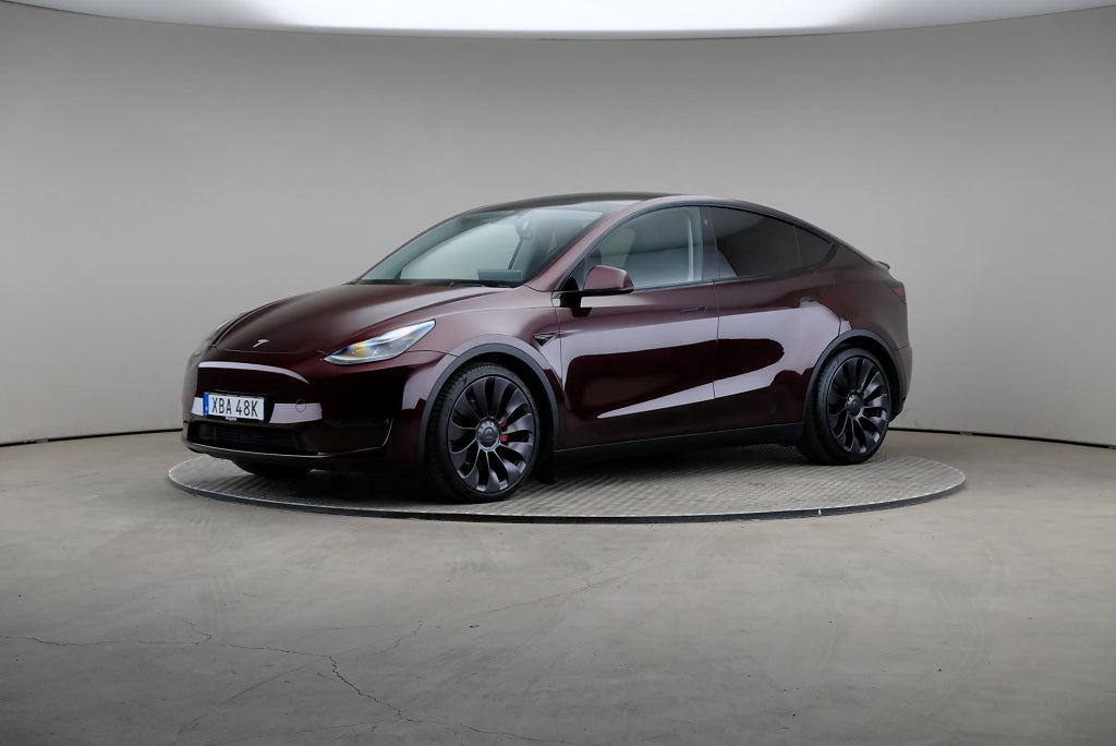 Tesla Model Y Performance 534hk AWD Drag
