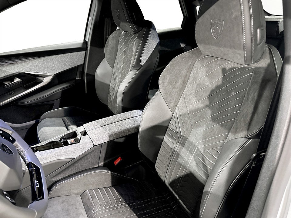 Bild på Peugeot 3008 GT Ultimate+ Hybrid - OMGÅENDE LEVERANS!