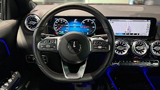 SUV Mercedes-Benz EQA 12 av 14