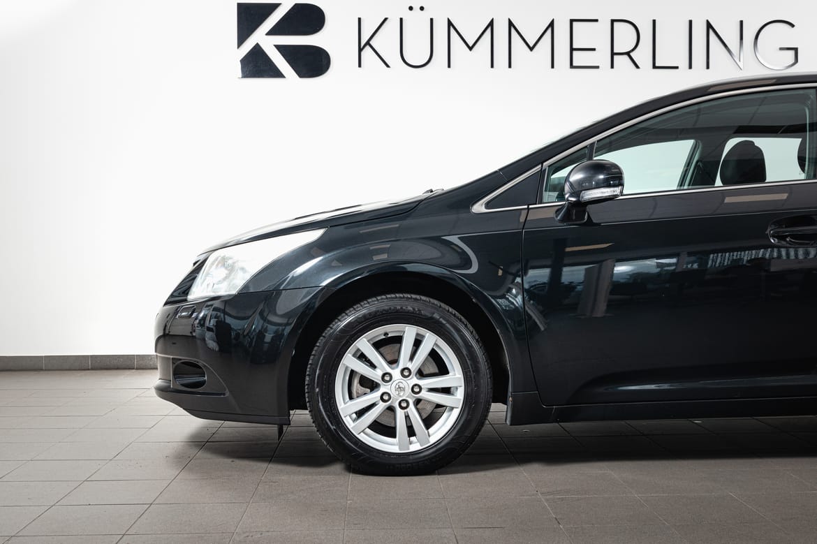 Toyota Avensis 1.8 Automat 147hk 2010, bild 2/86