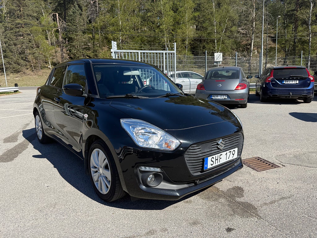 Suzuki Swift 1.2 Dualjet DOHC 16V VVT 90hk Navi Kamera M-Värmare EU6