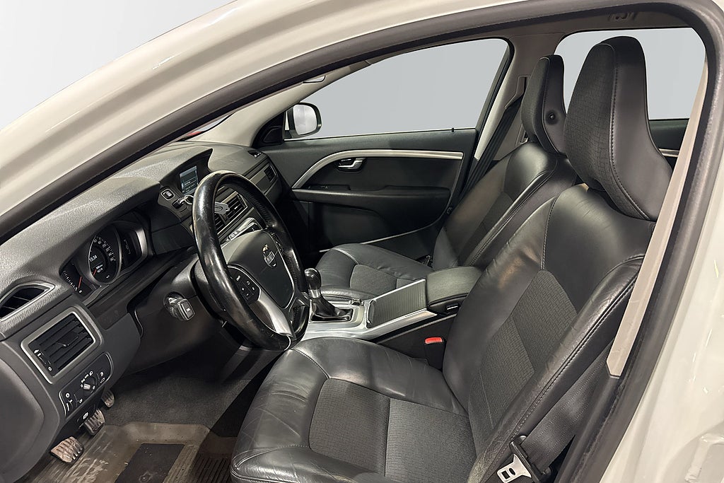 Volvo V70 D2 Momentum Motorvärmare Dragkrok