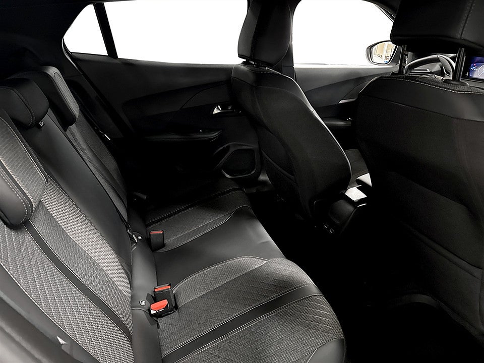 Bild på Peugeot 2008 Allure 1.2 PT 130hk Aut B-KAMERA CARPLAY