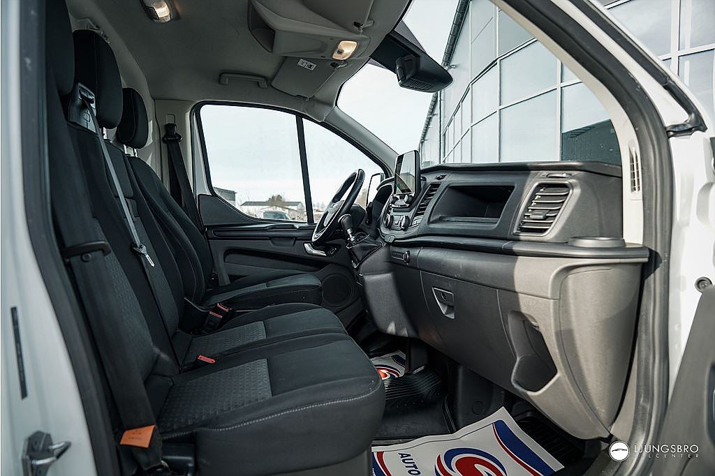 Ford Transit Custom 300 2.0 EcoBlue130hk