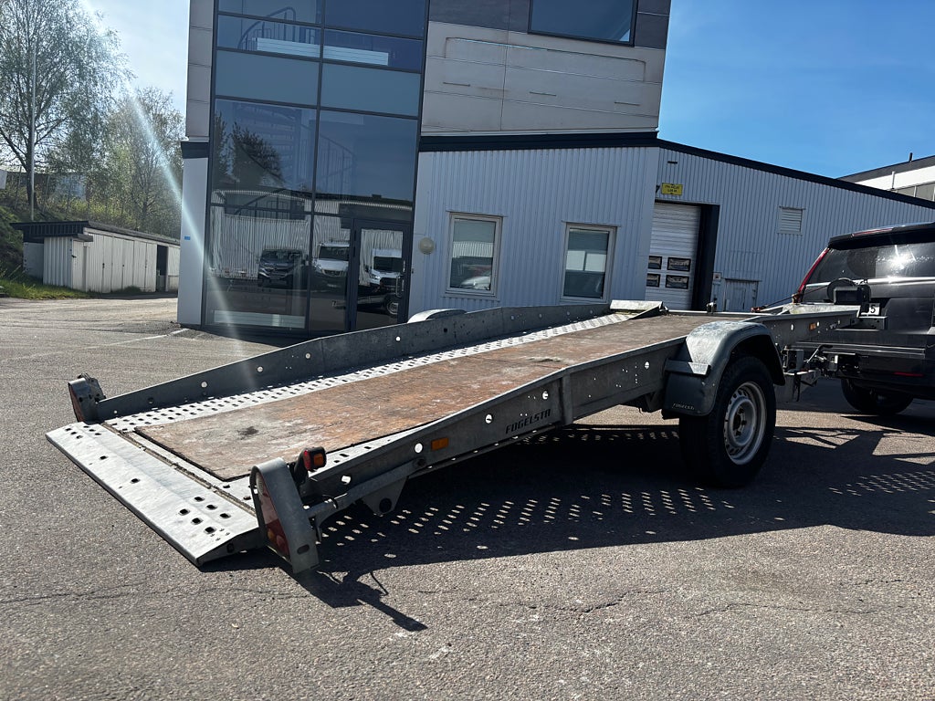 Brenderup AT1500 Tippbar Trailer med vinsch 1500Kg Släp