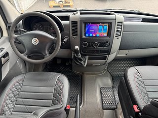 Husbil-halvintegrerad Volkswagen Crafter 163HK 3 av 17