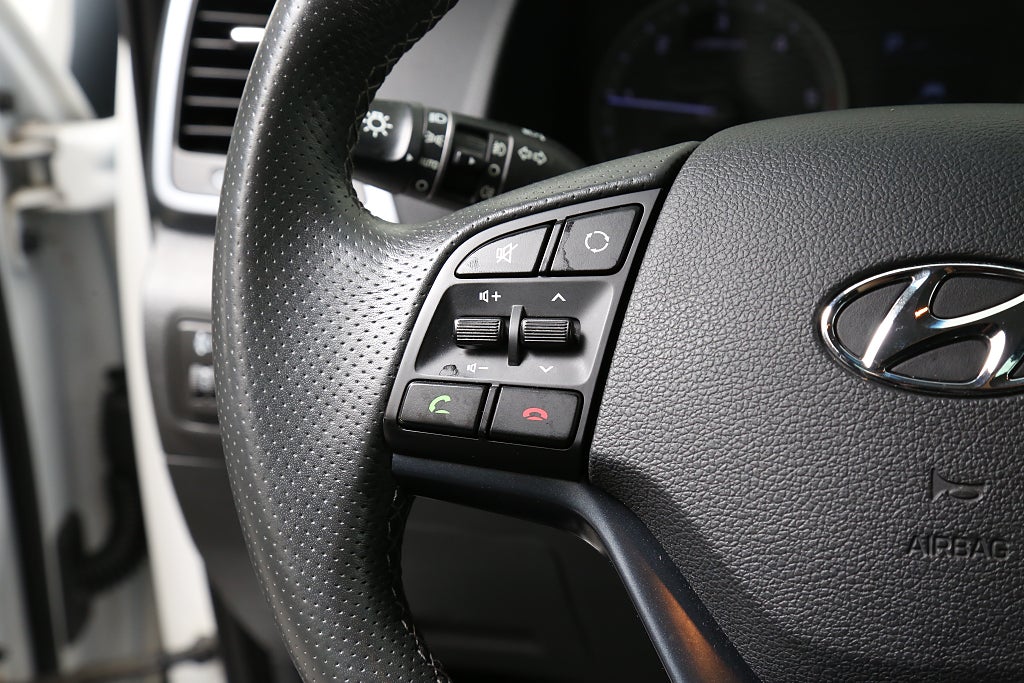 Hyundai Tucson 1,7 CRDi 141hk Move! Aut Navi Kamera 19" Drag 2018