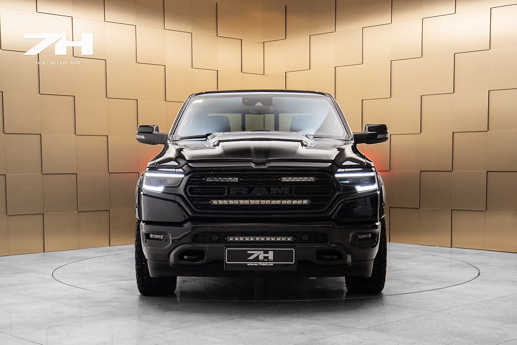 RAM 1500 Crew Cab 5.7 V8 HEMI / Limited Night / H&K / Flaklock