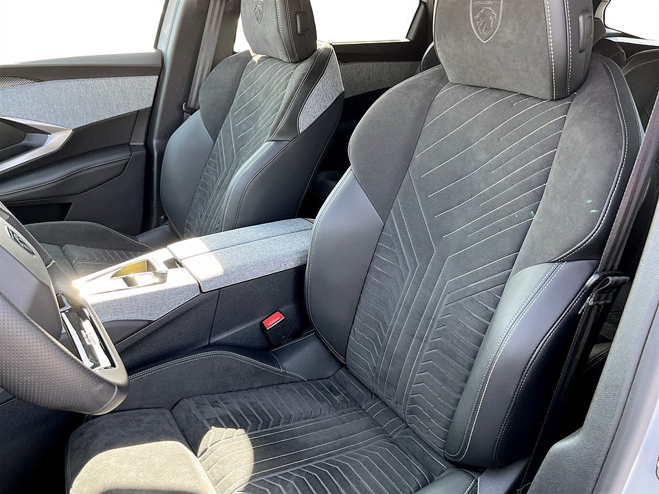 Bild på Peugeot 5008 GT Ultimate Hybrid 145hk Aut 7-SITS B-KAMERA ELSTOL