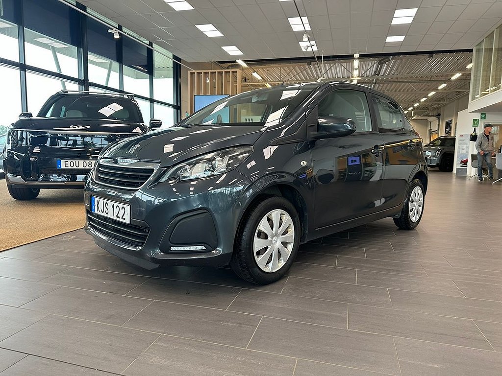 Peugeot 108 5-dörrar 1.0 VTi Manuell, 69hk, 2014 Nyservad Sommar & Vinterdäc