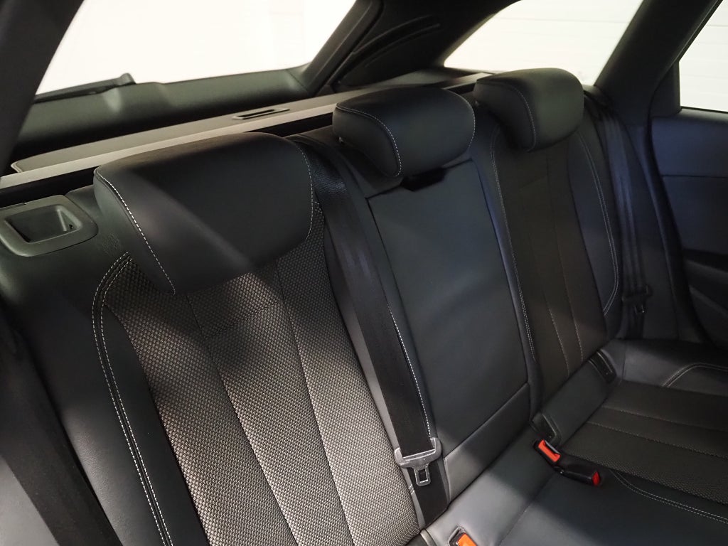 Audi A4 Avant 40 TDI 190hk quattro S-Line | Drag | D-värm | 2019