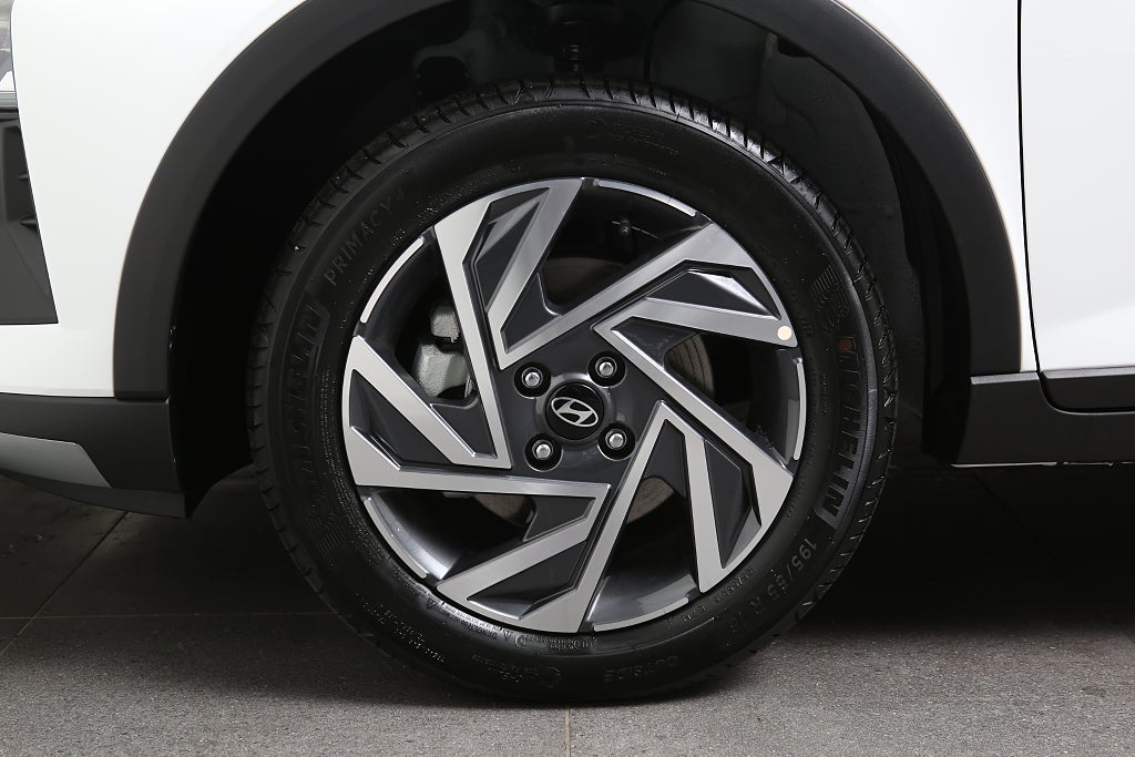 Hyundai Bayon 1.0 T-GDi Essential Aut | Superkampanj 0,99% ränta