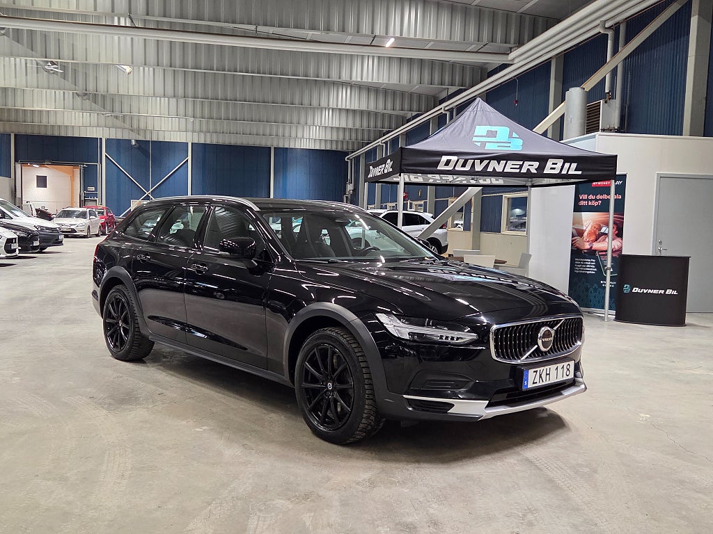 Volvo V90 Cross Country B4 AWD Aut | Skinn | Värmare | Drag