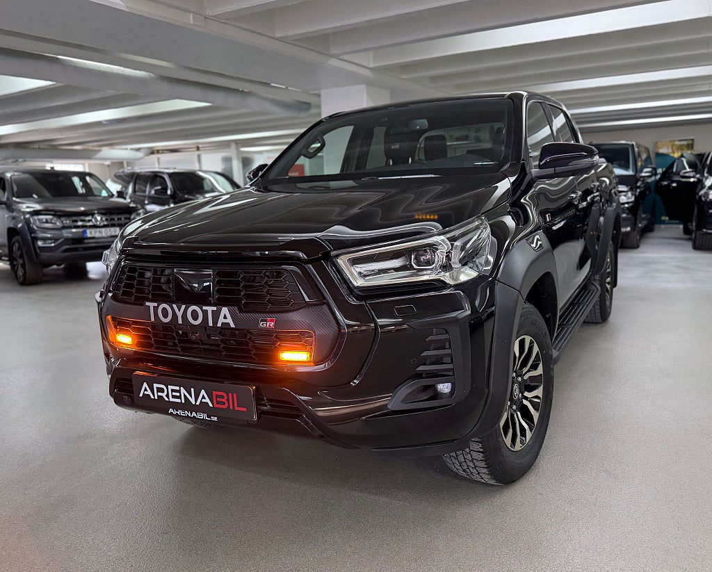Toyota Hilux 2.8 4WD GR Sport M/K Värmare Diffspärr MOMS Drag 