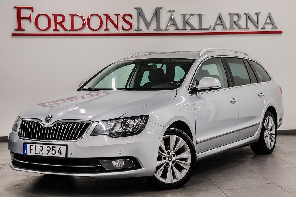 Skoda Superb KOMBI 2.0 TDI 4x4 170HK ELEGANCE DRAG VÄRMARE S+V