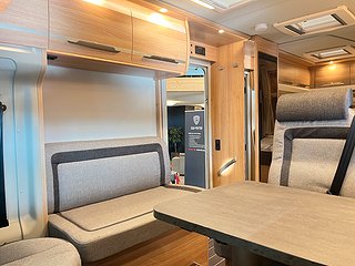 Husbil-halvintegrerad Knaus Sky TI 650 MF 13 av 28