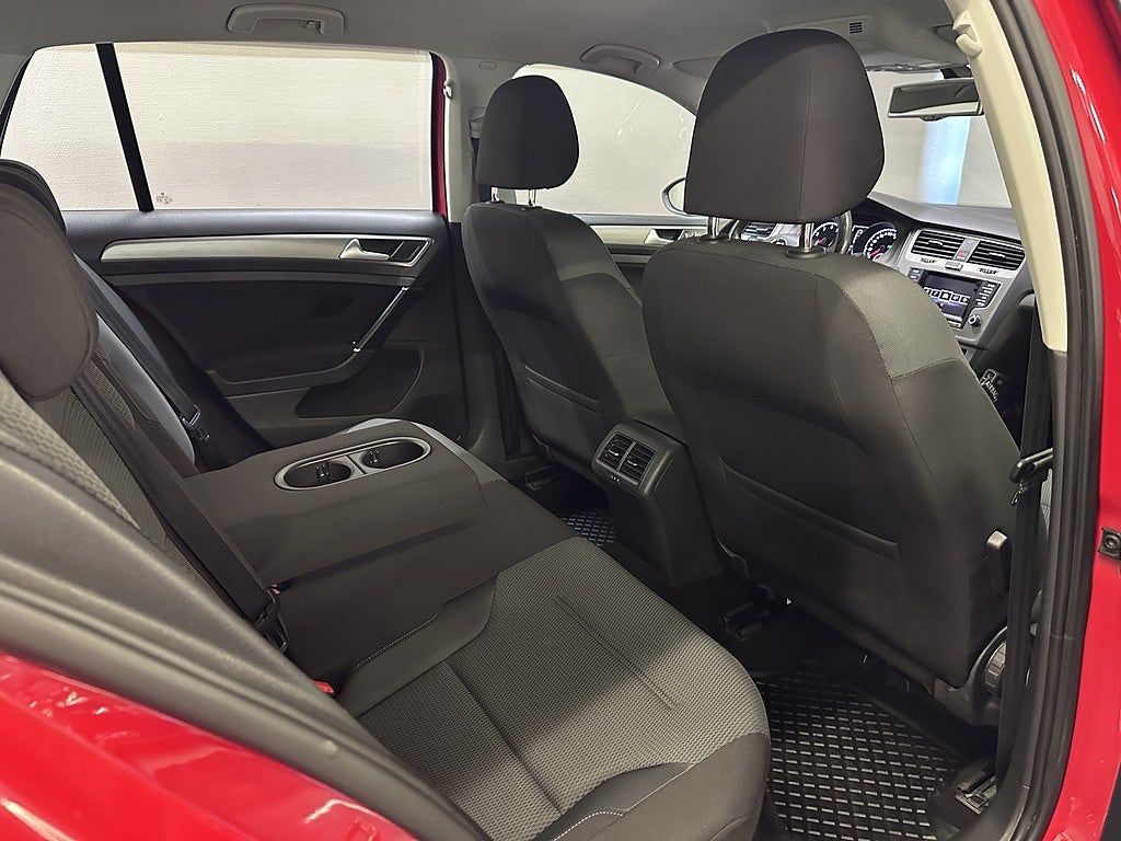 Volkswagen Golf 5-dörrar 1.2 TSI BMT Masters | R-line | Kamera | S+V