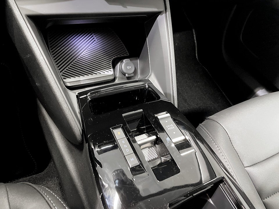 Bild på Citroën C4 Max Hybrid 145hk - DEMO