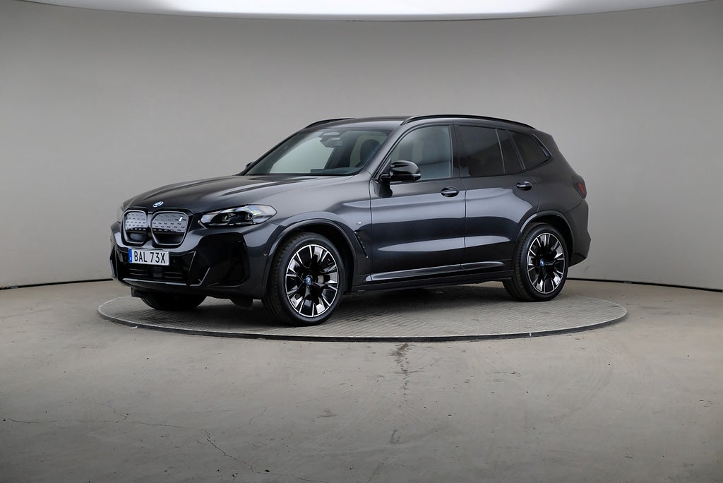 BMW iX3 286hk Charged Plus M Sport Läder H&K Drag