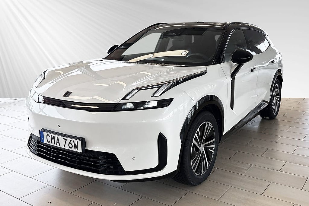 Lynk & Co 08 Core PHEV Läder Pano 360Kamera
