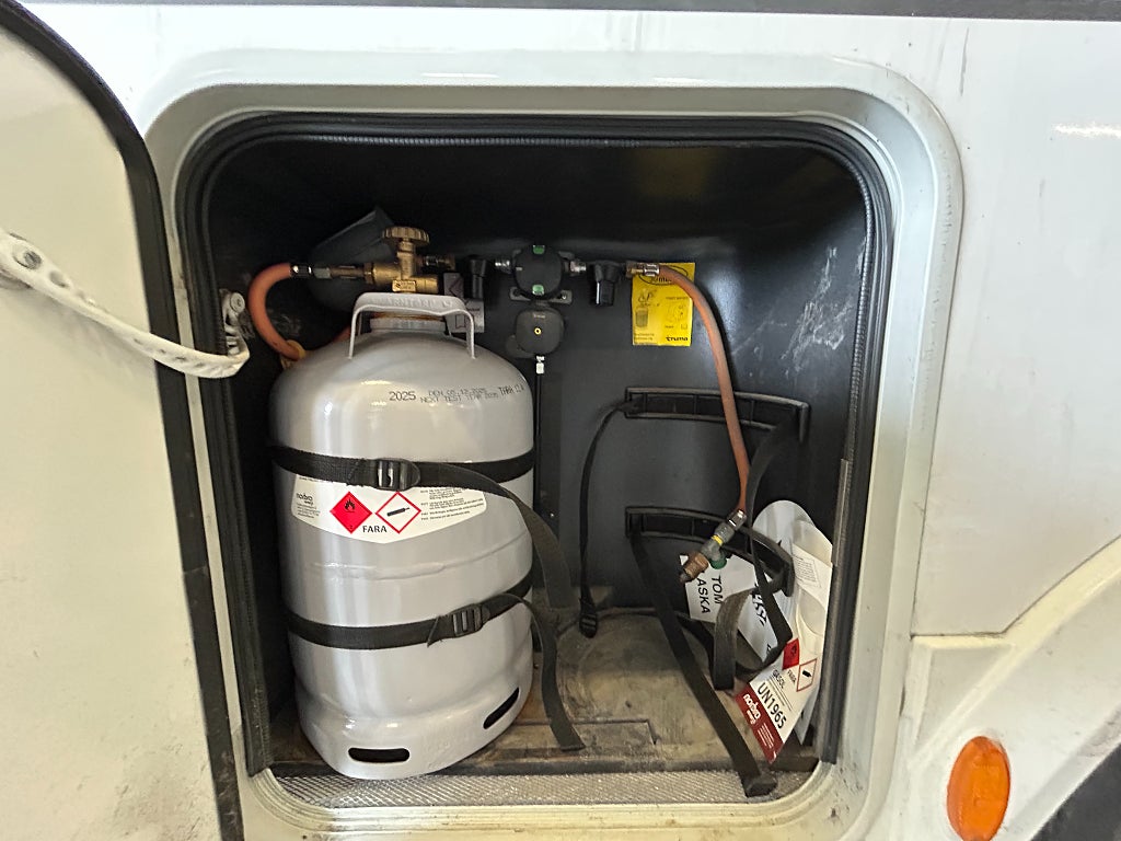 Adria Matrix Nordkapp 670 SL / Alde / Taksäng / Litium / B-kort / Solc - Adria