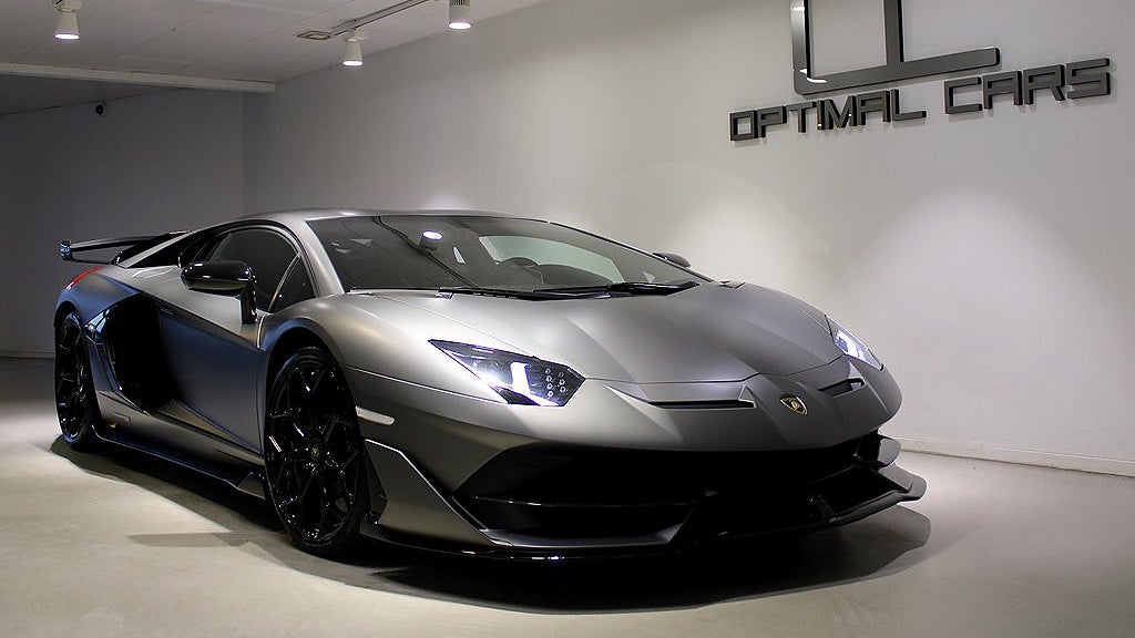 Lamborghini Aventador SVJ LP770-4 klarar av 0-100 km/h på 2,8 sekunder. 