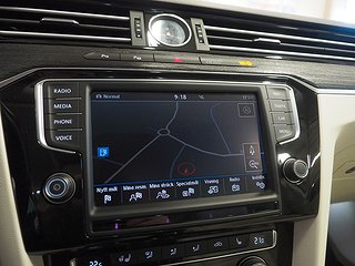 Kombi Volkswagen Passat 24 av 27