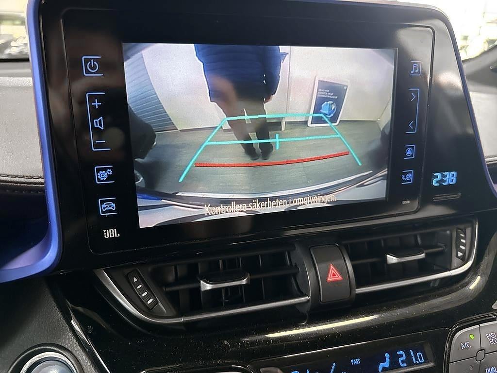 Toyota C-HR 2018 - miniatyr 12