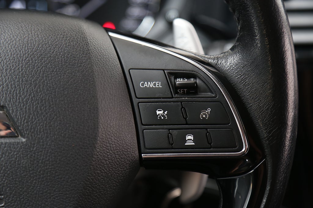 Mitsubishi Outlander 2,0 MIVEC 150hk CVT Komfort 7-Sits 2017