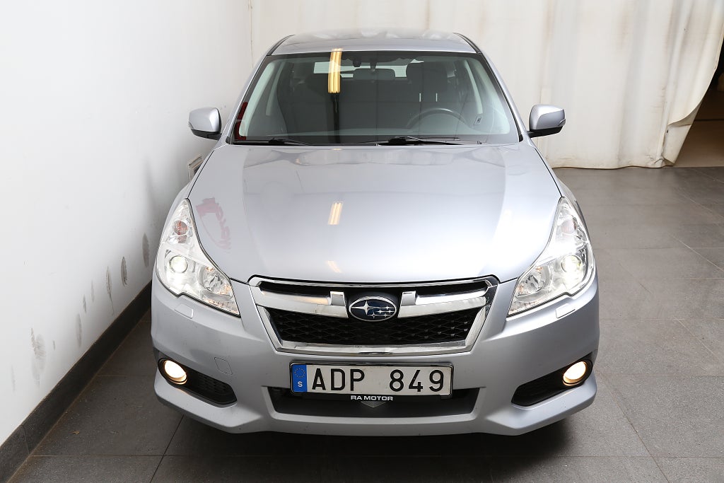 Subaru Legacy 2,5i 173hk Business AWD Kombi Motorv Drag 2013