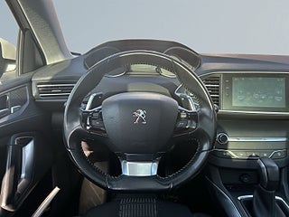 Peugeot 308 sw 1.2 PureTech 130 Allure Drag Mvärme Panorama S&V-däck – bild 10