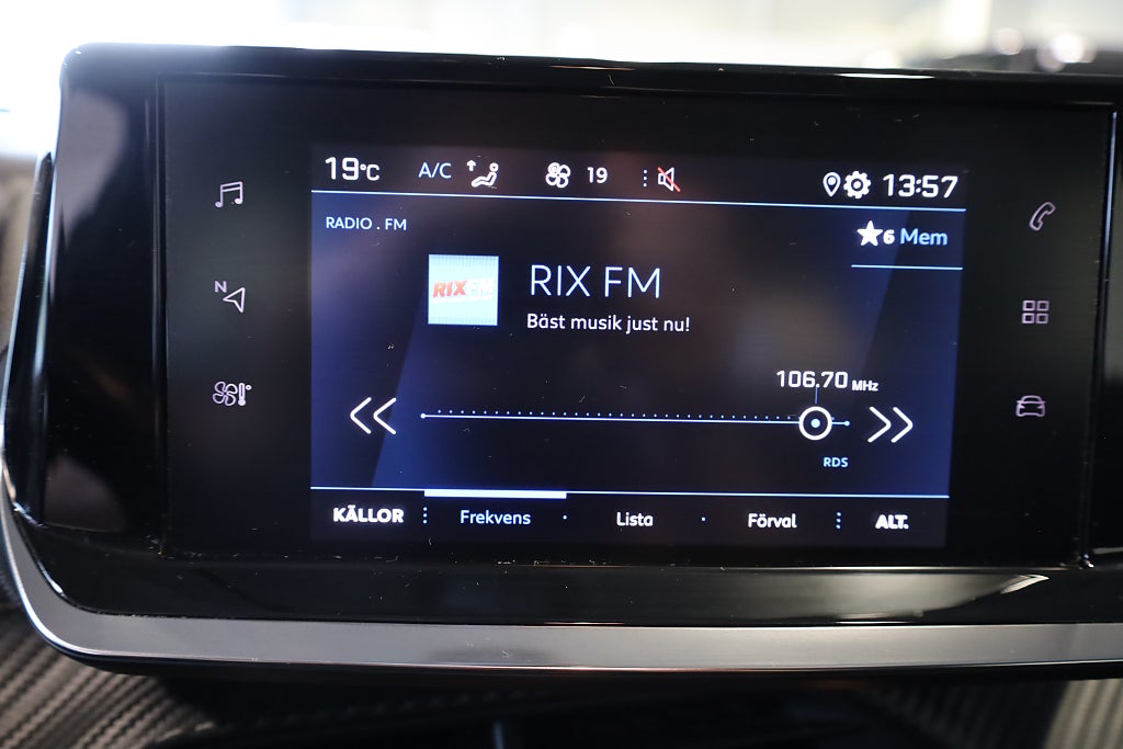 Peugeot 2008 1,2 Active+ PureTech 130 AUT Kamera CarPlay 2020