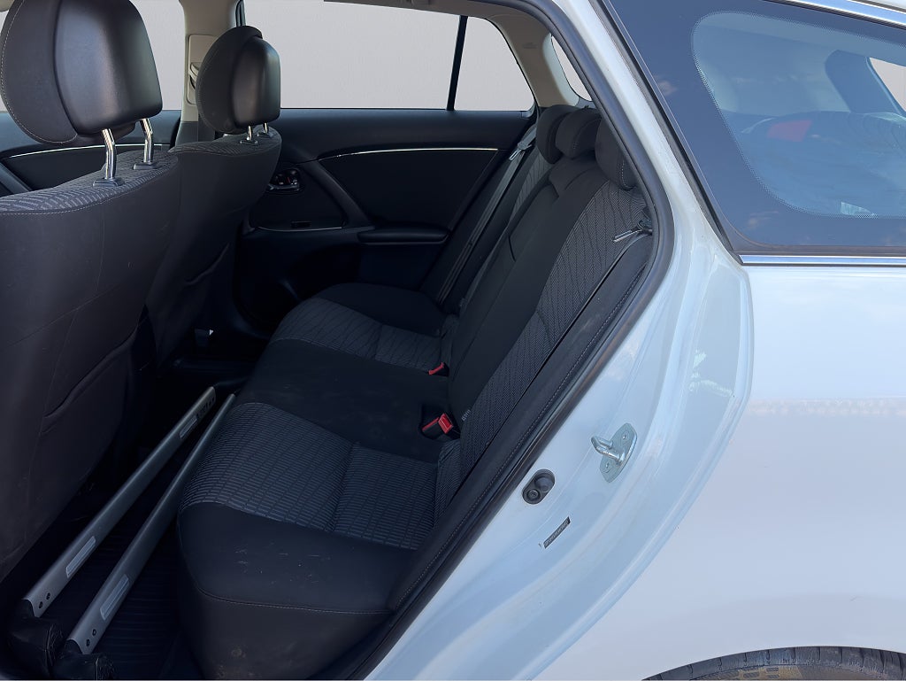 Toyota Avensis 2011 - miniatyr 21