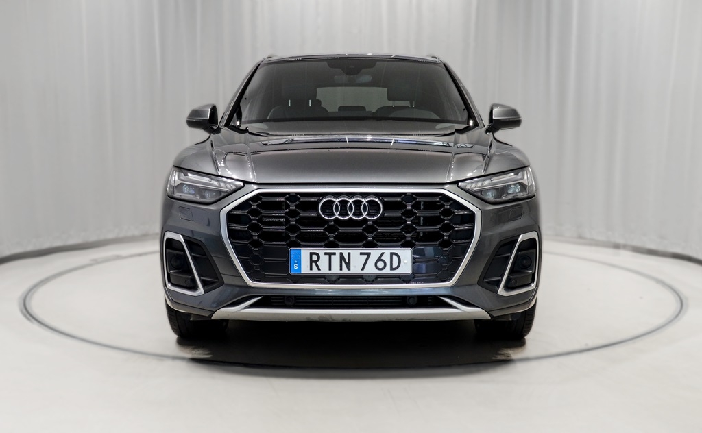Audi Q5 TFSIe Q 367hk S-line 2023, kuva 2/10