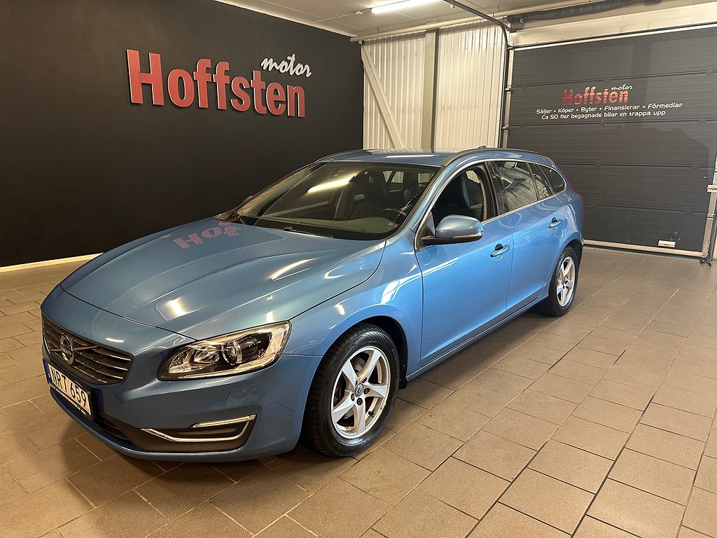 Volvo V60 D4 Momentum Euro 6 / P-SENSOR / SoV