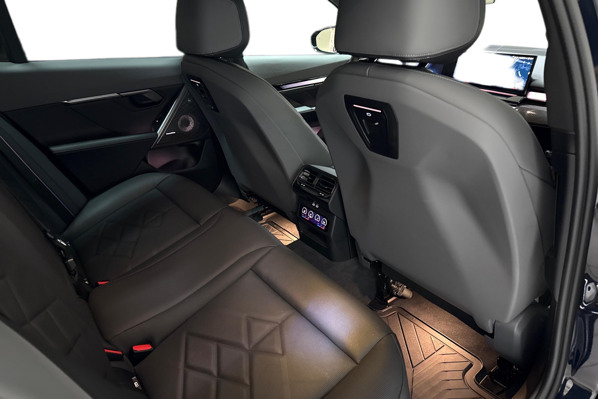 BMW 550 2024, bild 7/10