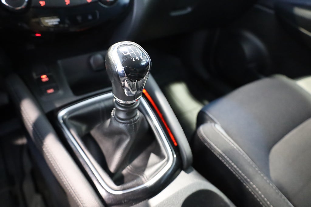 Nissan Qashqai 1.6 dCi N-Connecta 130HK Navi 360° Drag Keyless Blåtand 2017